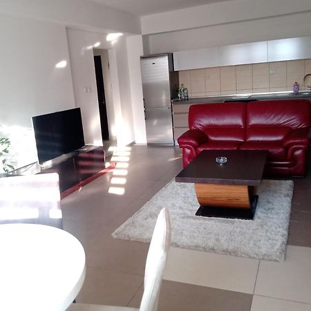 Central Lux Apartment Szkopje Kültér fotó